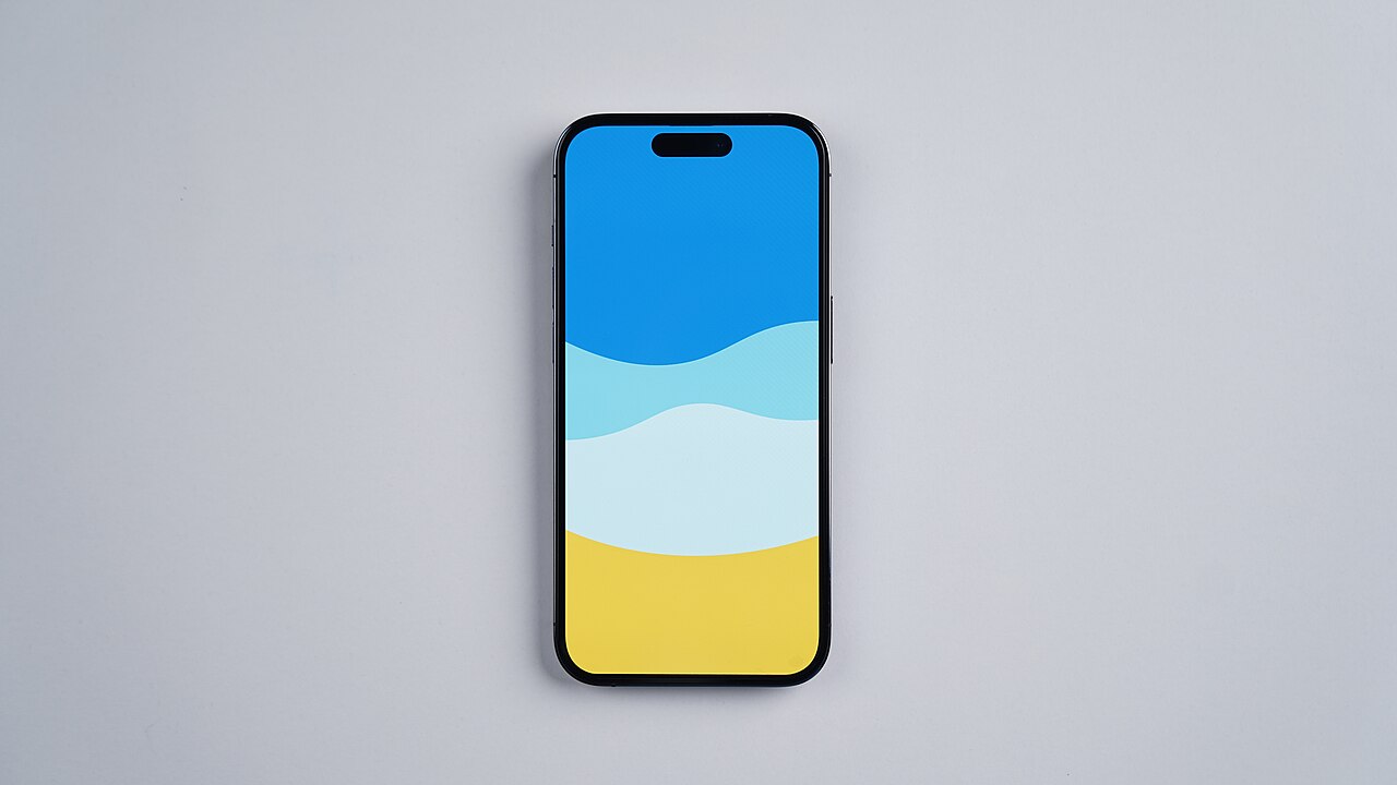 Смартфон iPhone 15 128 ГБ